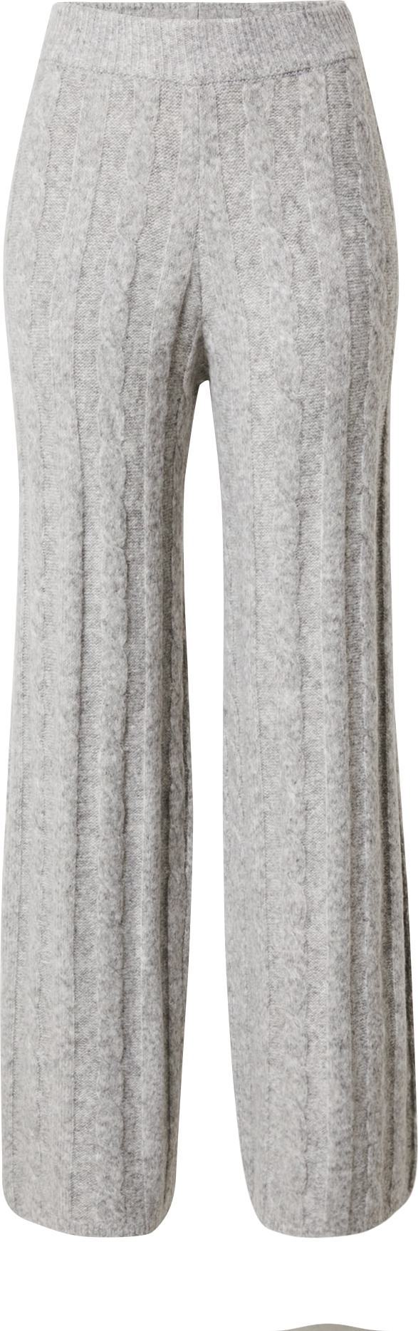 Abercrombie & Fitch Kalhoty 'CABLE' šedá