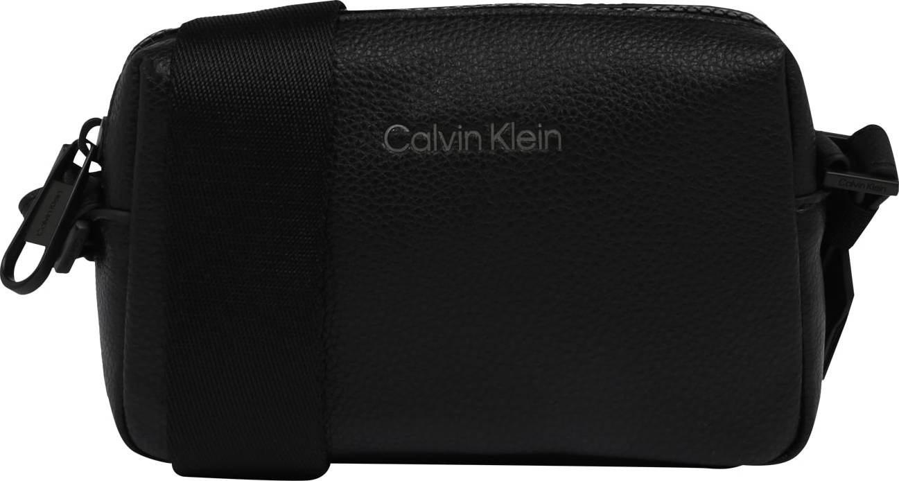 Calvin Klein Taška přes rameno černá