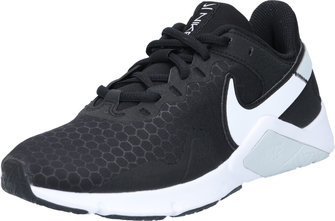 Sportovní boty 'Legend Essential 2' Nike černá / bílá